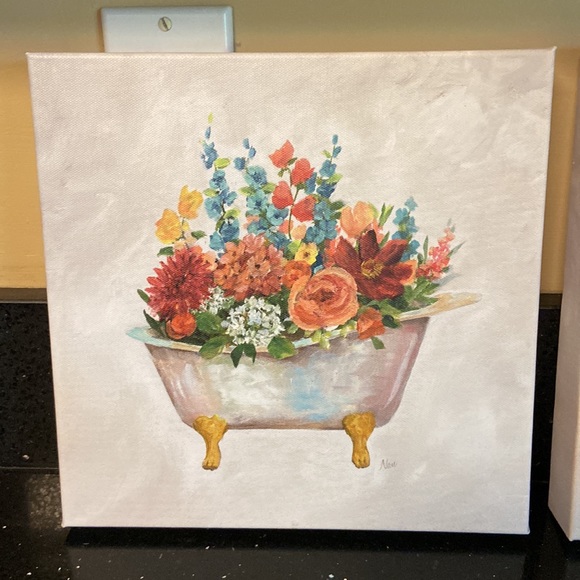 Set/2 Bathroom Powder Room Floral Canvas Pictures: shabby chic, cottagecore - Picture 2 of 6